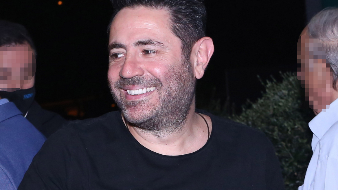Πορτραίτο του καλλιτέχνη Γιάννης Τάσσιος